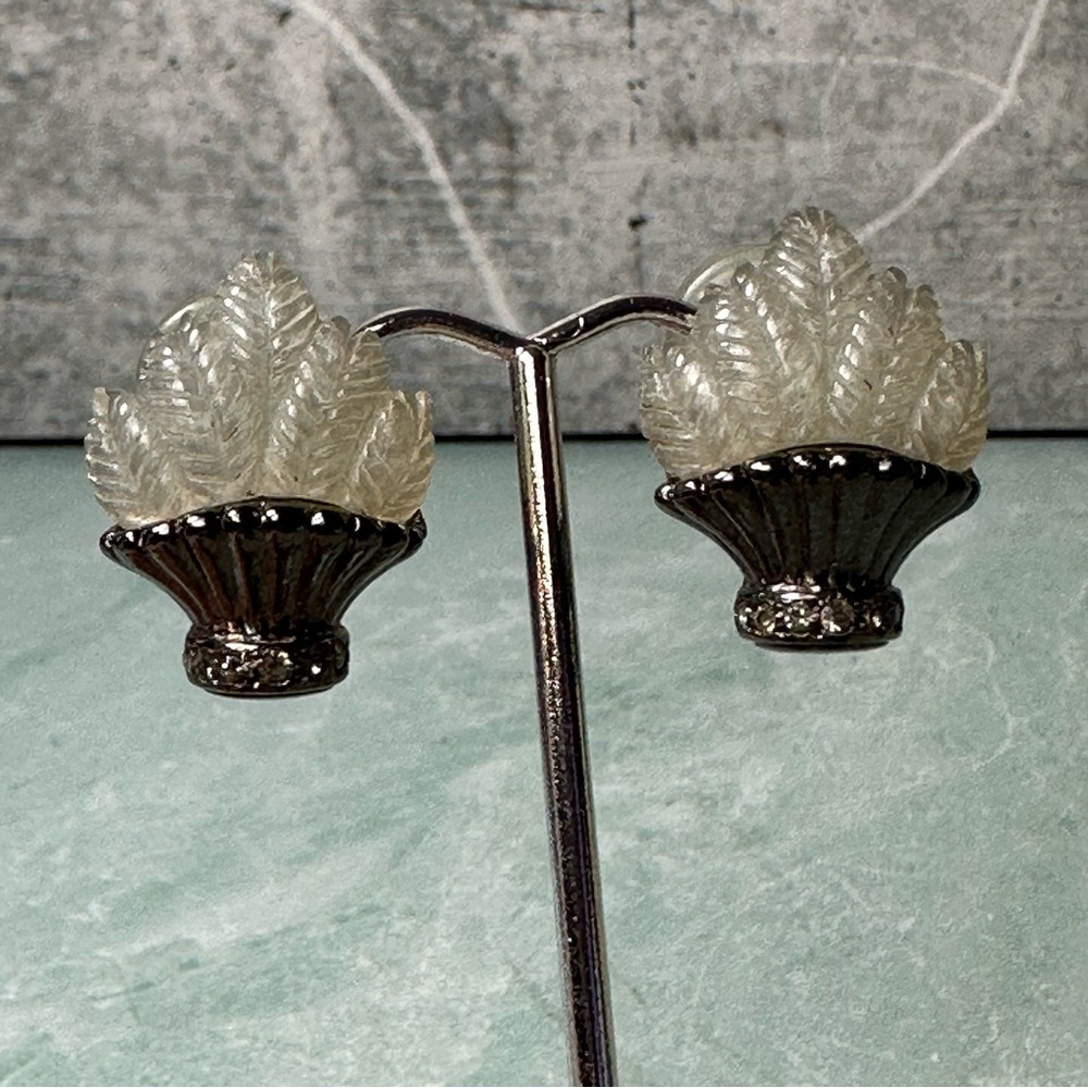 Vintage Replica Made in Italy frosted clear bouquet clip on earrings silver tone